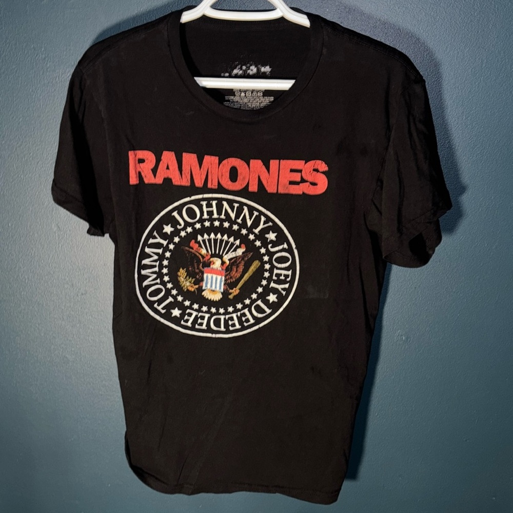 1234 Ramones Men’s Black “Johnny*Joey*Deedee*Tommy” Graphic Tee Size Medium